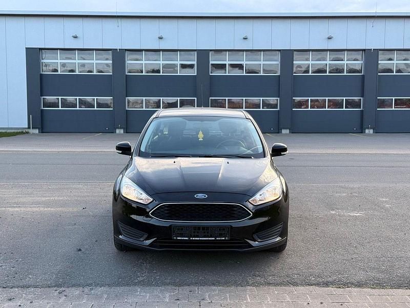 Second-hand Ford Focus Trend 101 CP (74 kW) 2017 Negru Hatchback