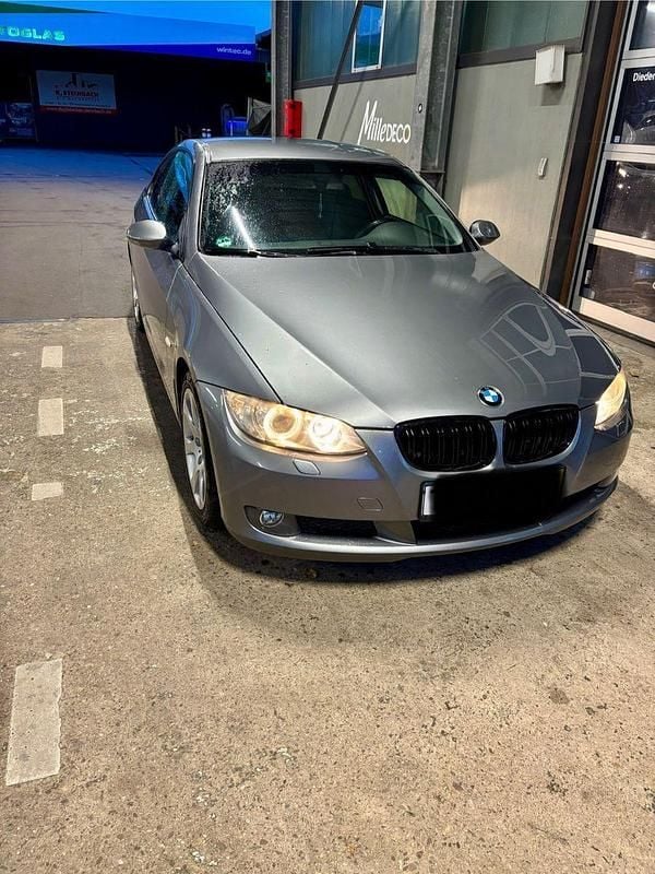 Gebraucht BMW 320 170 PS (125 kW) 2008 Grau Coupé