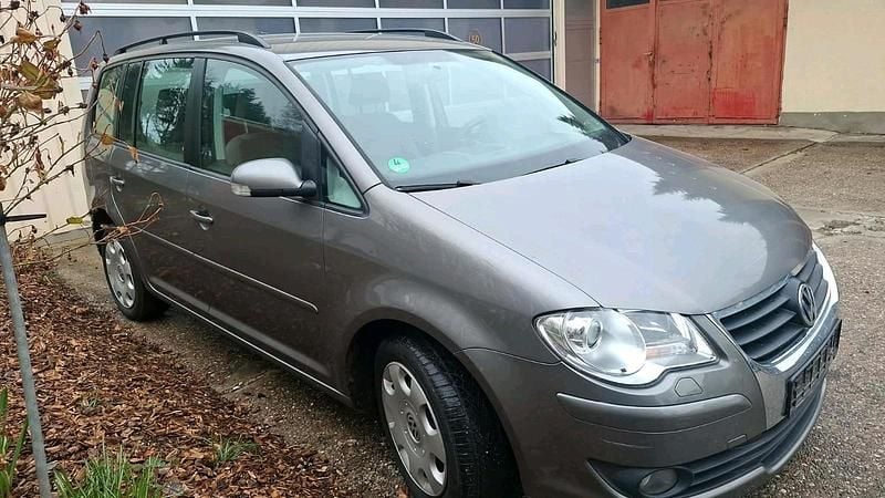 Gebraucht VW Touran 116 PS (85 kW) 2009 Grau Van / Kleinbus