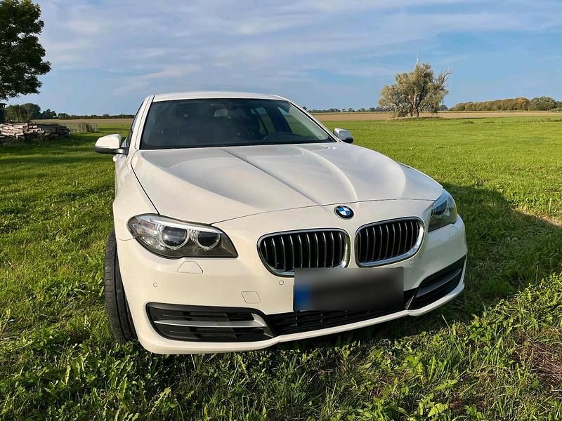 Gebraucht BMW 520 184 PS (135 kW) 2013 Weiß Kombi