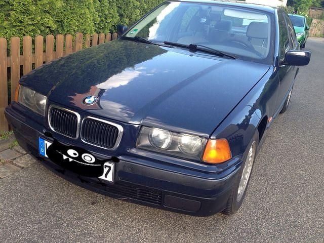 Gebraucht BMW 316 139 PS (102 kW) 1996 Blau Limousine