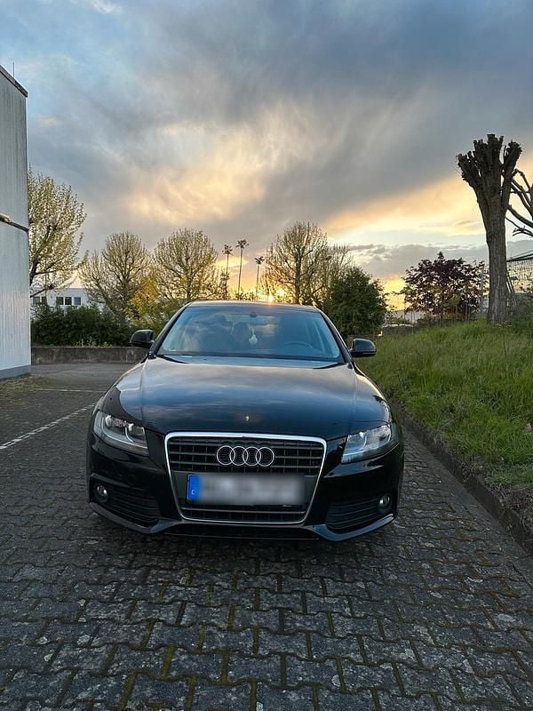 Gebraucht Audi A4 140 PS (102 kW) 2008 Schwarz Limousine