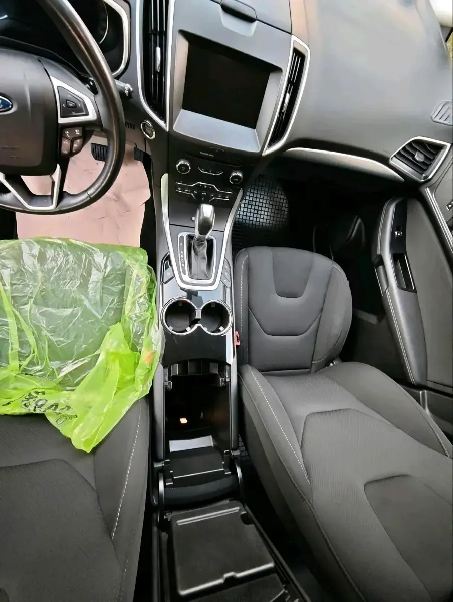 Gebraucht Ford S-MAX Titanium 179 PS (131 kW) 2017 Blau Van / Kleinbus