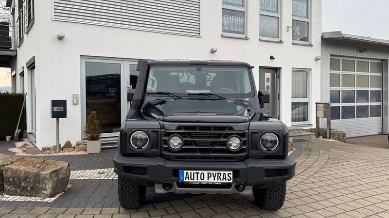 Schwarz Gebraucht 2023 Ineos Grenadier Kombi | 74.900 € (Teuer) - Bild 1/4
