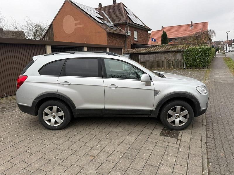 Gebraucht Chevrolet Captiva 136 PS (100 kW) 2010 Silber SUV