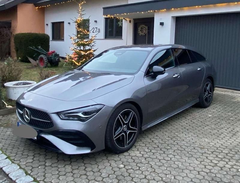 Gebraucht Mercedes CLA200 163 PS (119 kW) 2023 Grau Kombi
