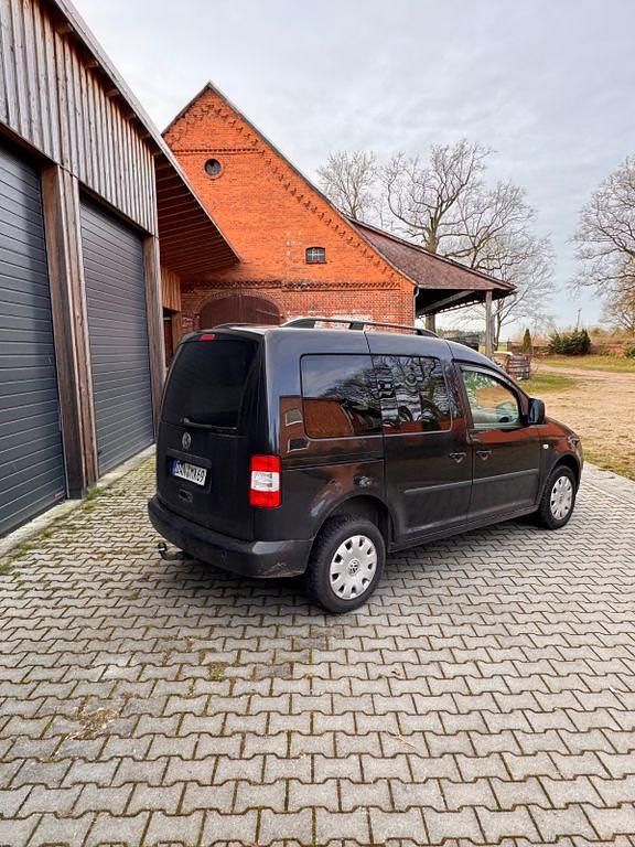 Gebraucht VW Caddy Life 105 PS (77 kW) 2010 Schwarz Van / Kleinbus
