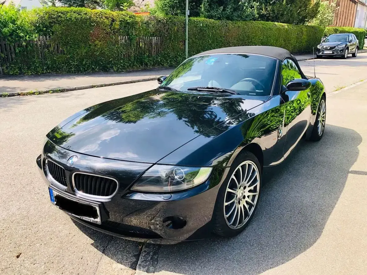 Gebraucht BMW Z4 Basis 170 PS (125 kW) 2005 Schwarz Cabrio