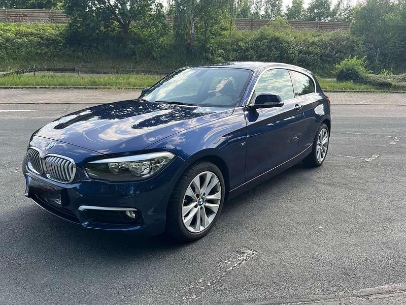 Blau Gebraucht 2015 BMW 125 Urban Line Kleinwagen | 17.000 € (Fairer Preis) - Bild 1/4