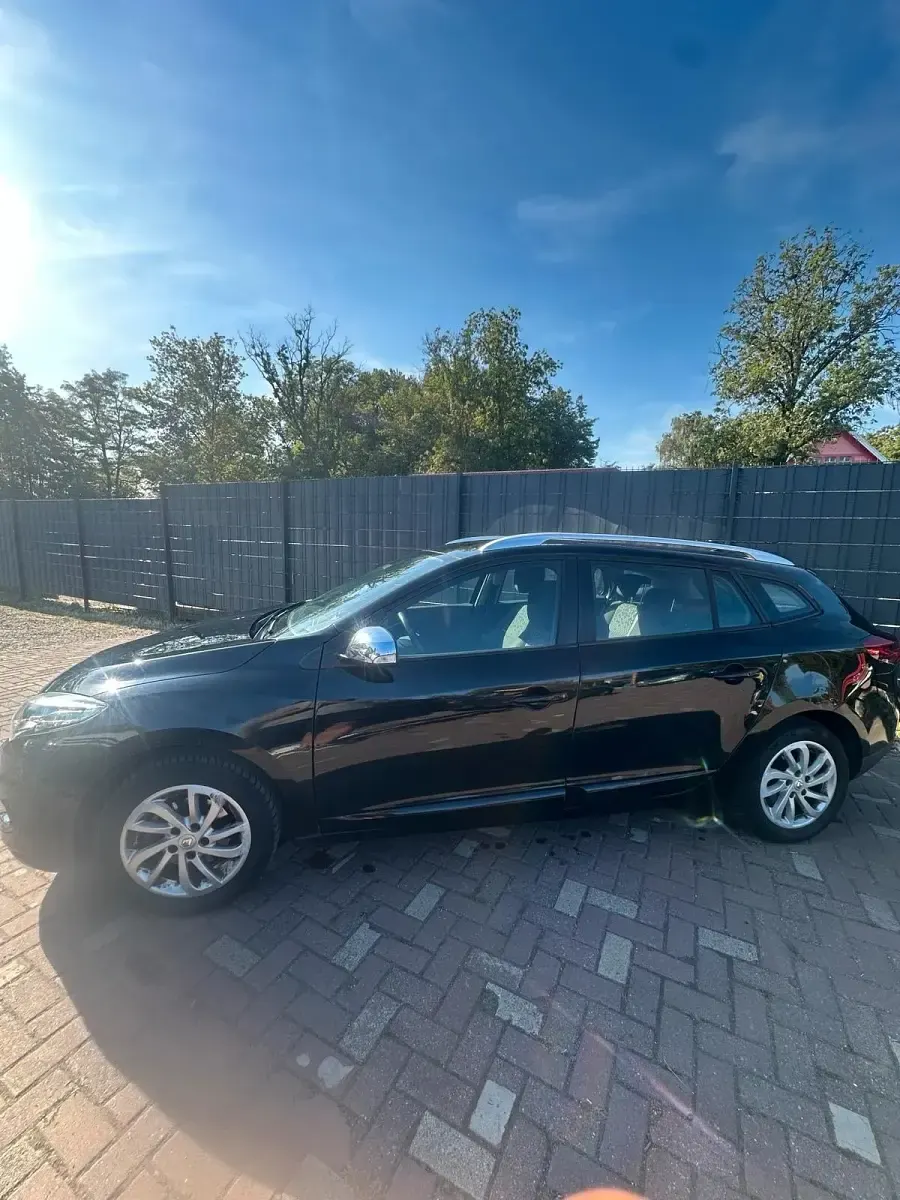 Gebraucht Renault Mégane GrandTour 111 PS (81 kW) 2013 Schwarz Kombi