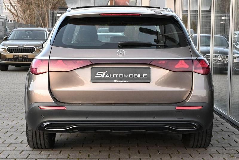 Gebraucht Mercedes E220 All-Terrain 197 PS (144 kW) 2024 Samtbraunmetalliclack Kombi