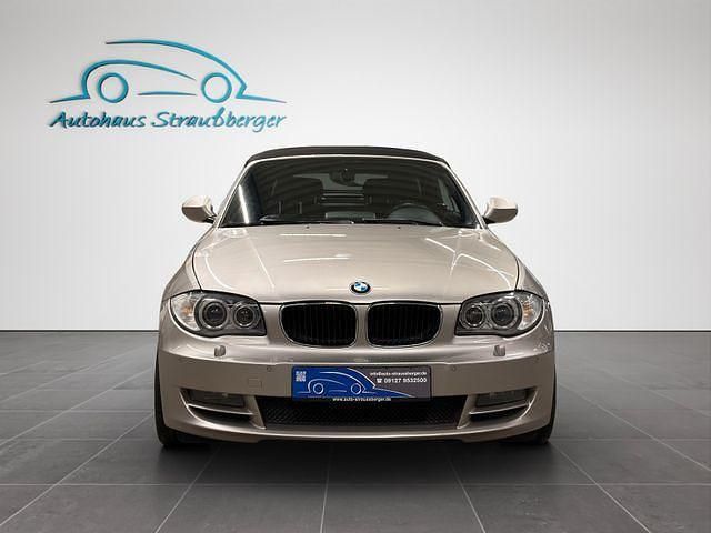 Gebraucht BMW 123 Advantage 204 PS (150 kW) 2010 Silberkeine angabe Kleinwagen
