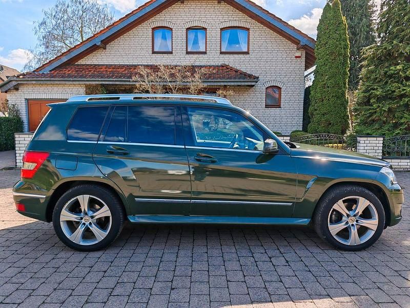 Gebraucht Mercedes GLK320 224 PS (164 kW) 2009 Silber SUV