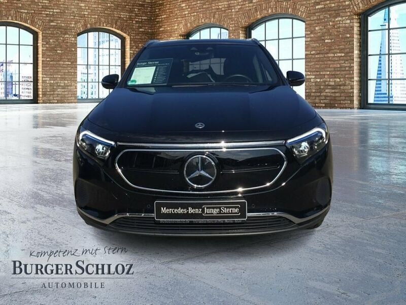 Gebraucht Mercedes EQA250 Progressive 139 kW (190 PS) 2021 Metalliclack kosmosschwarz SUV