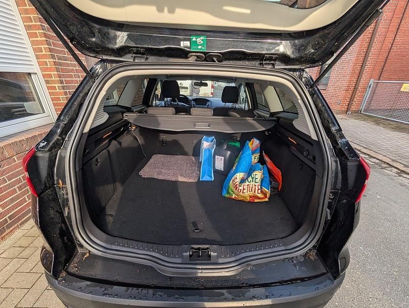 Gebraucht Ford Focus 125 PS (91 kW) 2018 Schwarz Kombi