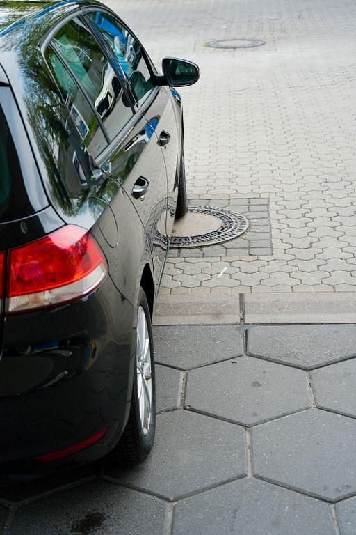 Gebraucht VW Golf VI Comfortline 140 PS (102 kW) 2011 Schwarz Kleinwagen