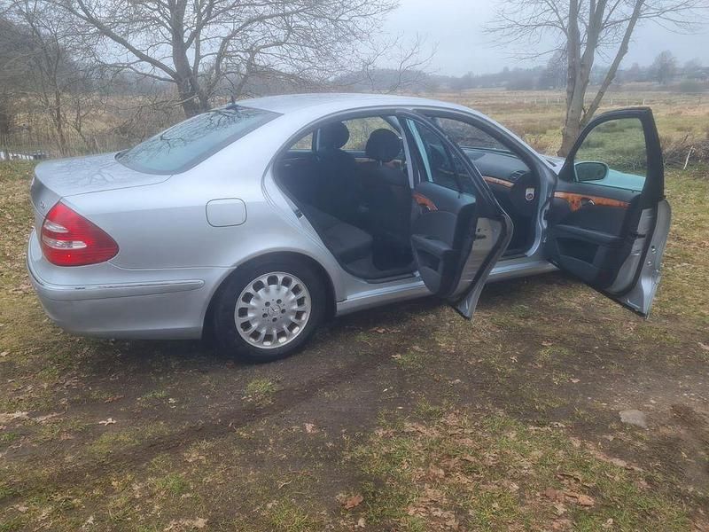 Gebraucht Mercedes E280 Elegance 190 PS (139 kW) 2005 Silber Limousine