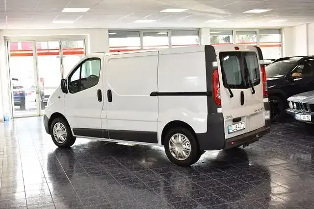 Używany Opel Vivaro 114 KM (83 kW) 2009 Andere Minivan