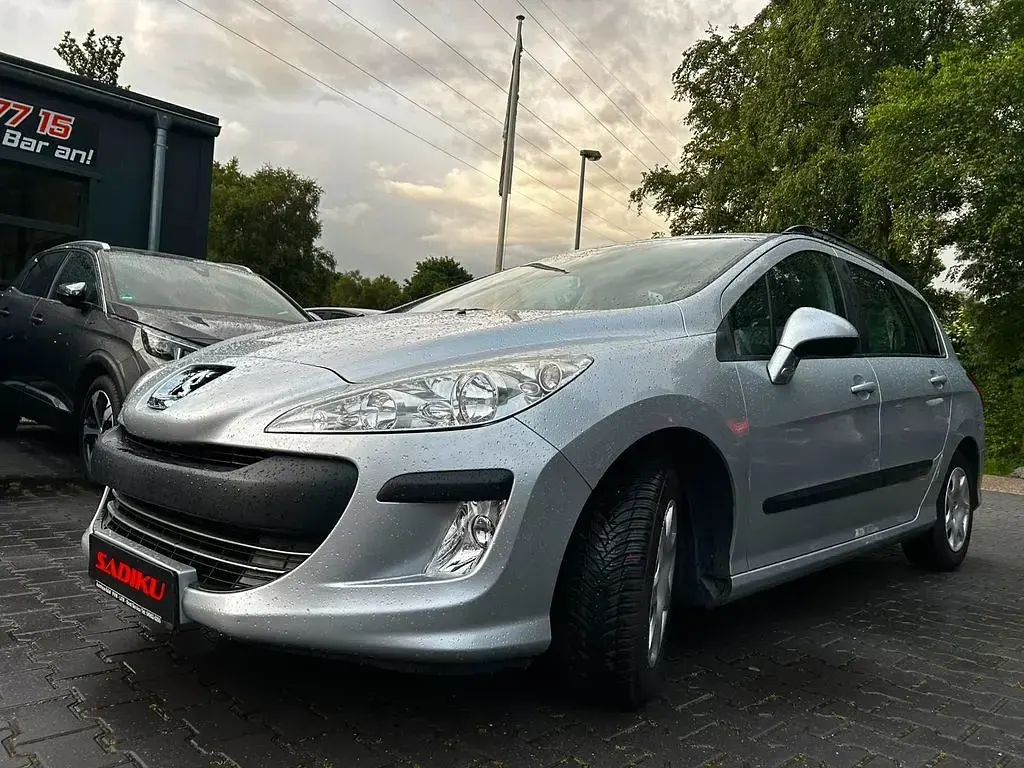 Gebraucht Peugeot 308 SW Access 111 PS (81 kW) 2011 Silber Kombi
