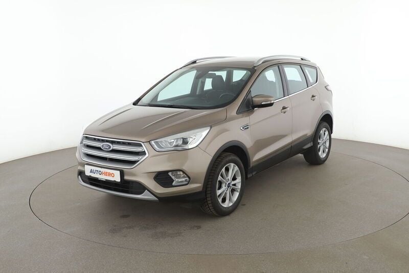 Grau Gebraucht 2019 Ford Kuga Titanium SUV | 17.260 € (Guter Preis) - Bild 1/4
