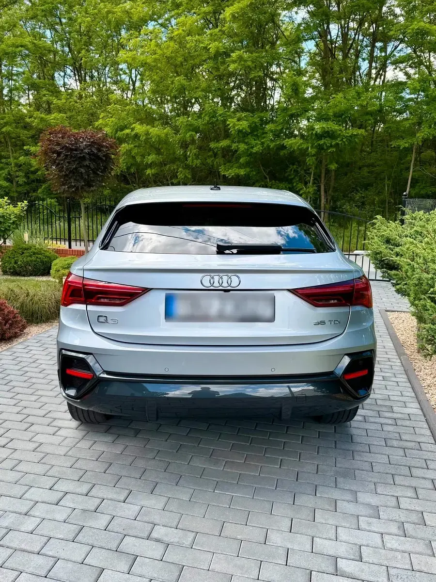 Gebraucht Audi Q3 Sportback Business 150 PS (110 kW) 2022 Grau SUV