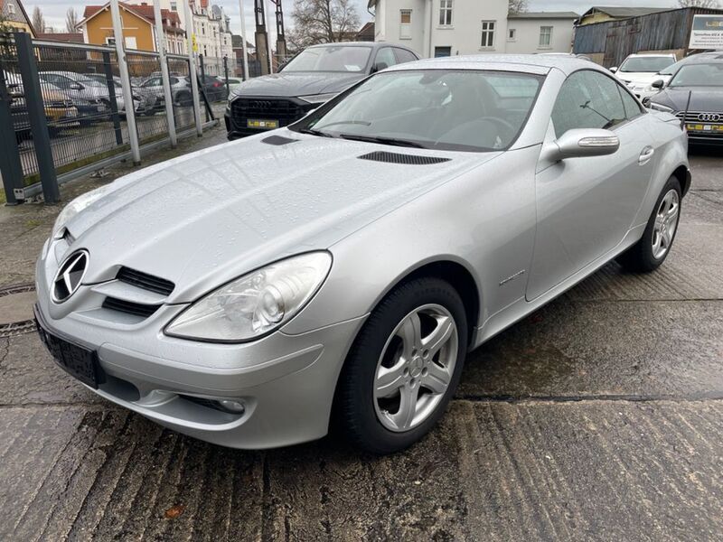 Silber Gebraucht 2005 Mercedes SLK200 Cabrio | 10.999 € (Fairer Preis) - Bild 1/4
