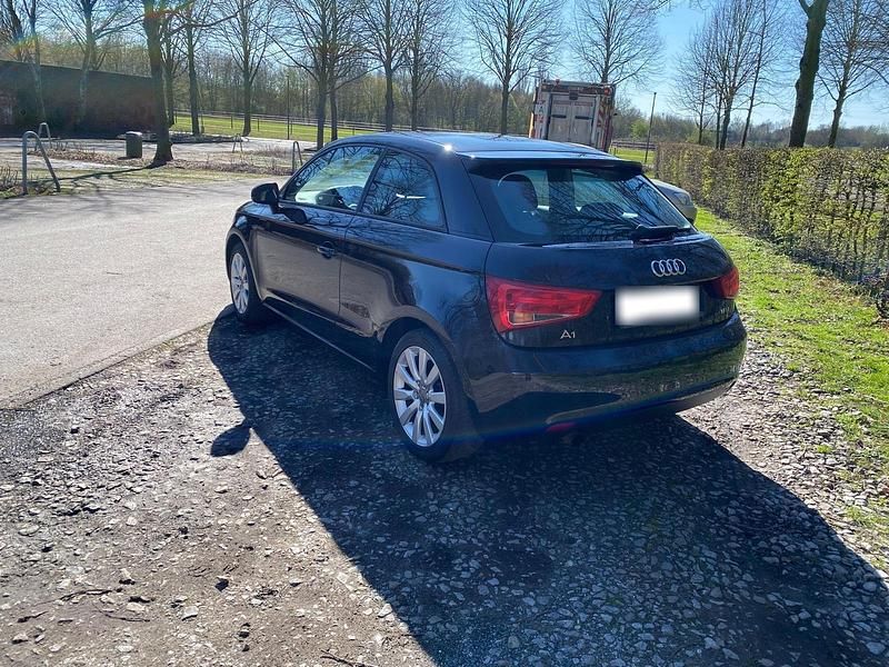 Gebraucht Audi A1 85 PS (62 kW) 2013 Schwarz Kleinwagen