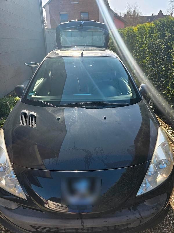 Gebraucht Peugeot 206+ 60 PS (44 kW) 2009 Andere farben Kleinwagen