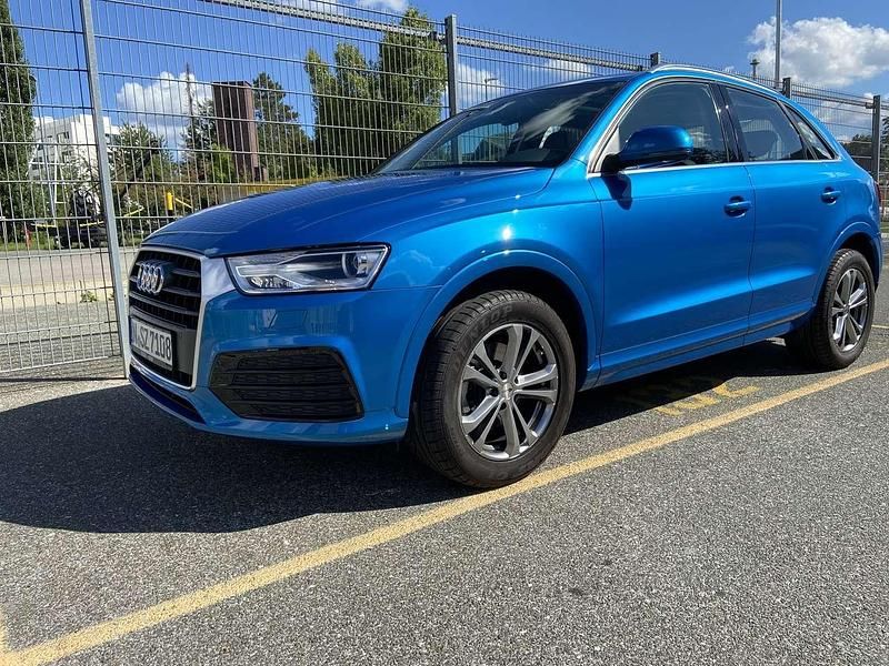 Blau Gebraucht 2017 Audi Q3 Sport SUV | 18.700 € (Guter Preis) - Bild 1/4