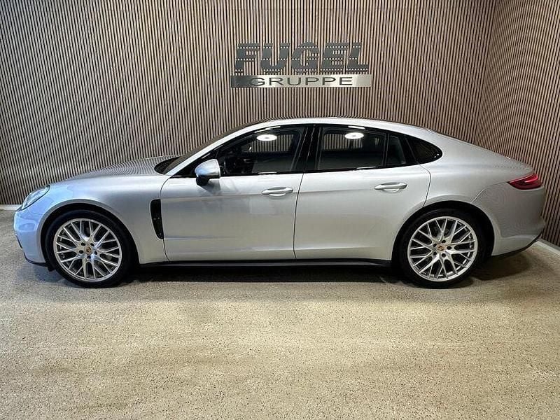 Gebraucht Porsche Panamera 421 PS (309 kW) 2016 Rhodiumsilbermetallic Limousine