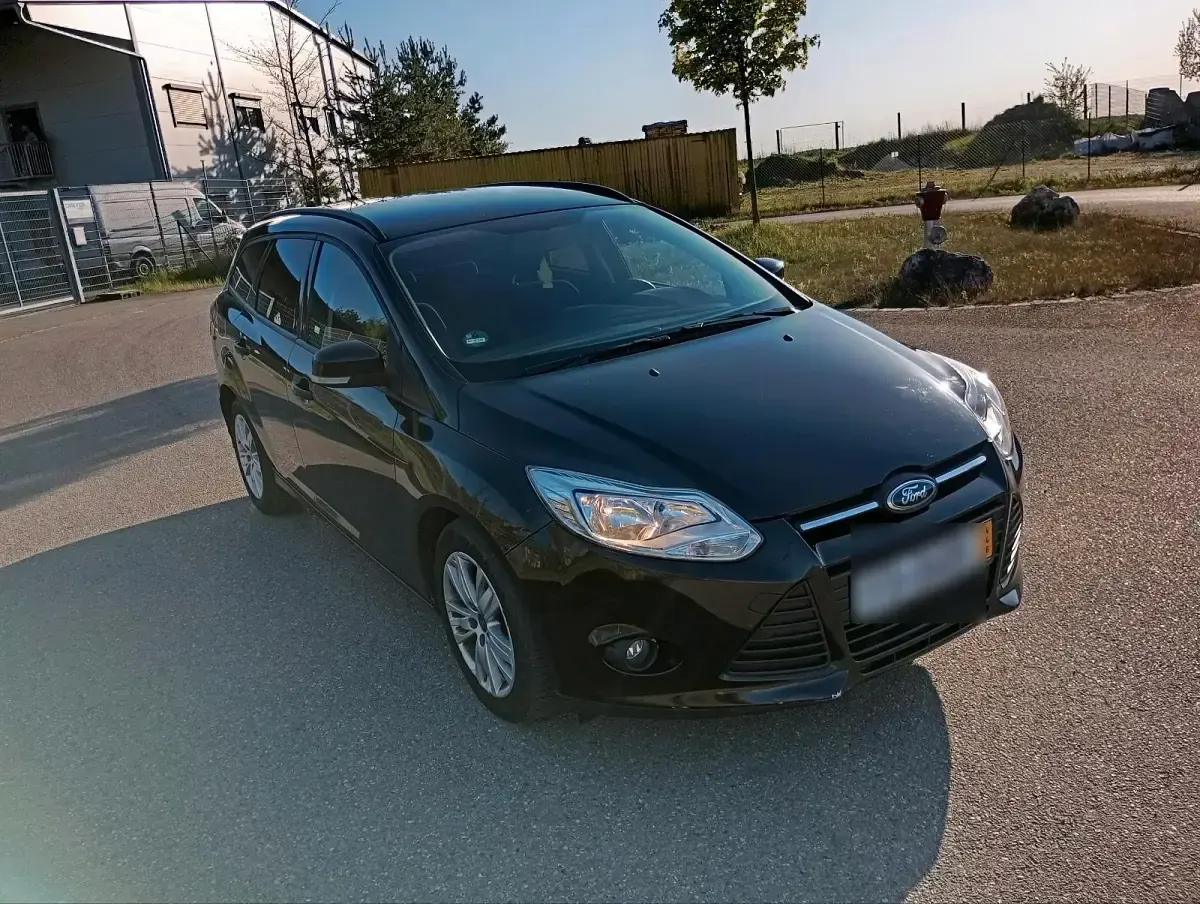 Second-hand Ford Focus 125 CP (91 kW) 2014 Negru Break