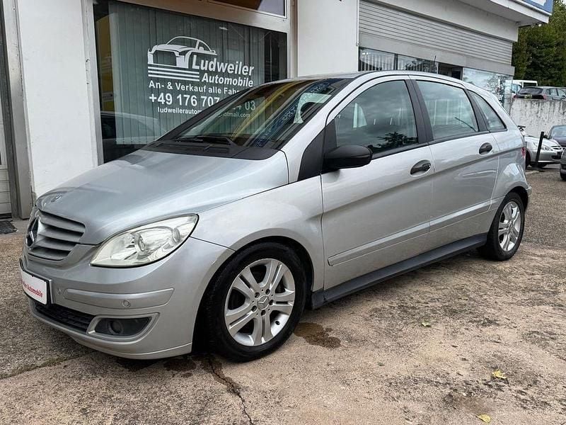 Silber Gebraucht 2005 Mercedes B170 Van / Kleinbus | 3.999 € (Fairer Preis) - Bild 1/4
