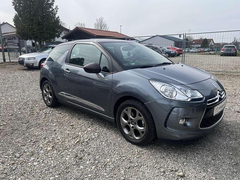 Gebraucht Citroën DS3 Sport Chic 156 PS (114 kW) 2012 Grau thorium + rot carmen/met Kleinwagen