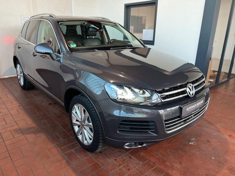 Grau Gebraucht 2012 VW Touareg SUV | 10.999 € (Fairer Preis) - Bild 1/4