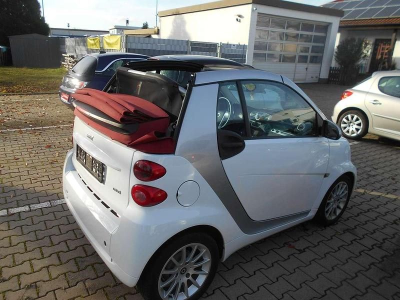 Gebraucht Smart ForTwo Cabrio 71 PS (52 kW) 2012 Weiß Cabrio