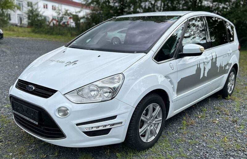 Weiß Gebraucht 2010 Ford S-MAX Titanium Van / Kleinbus | 8.500 € (Fairer Preis) - Bild 1/4