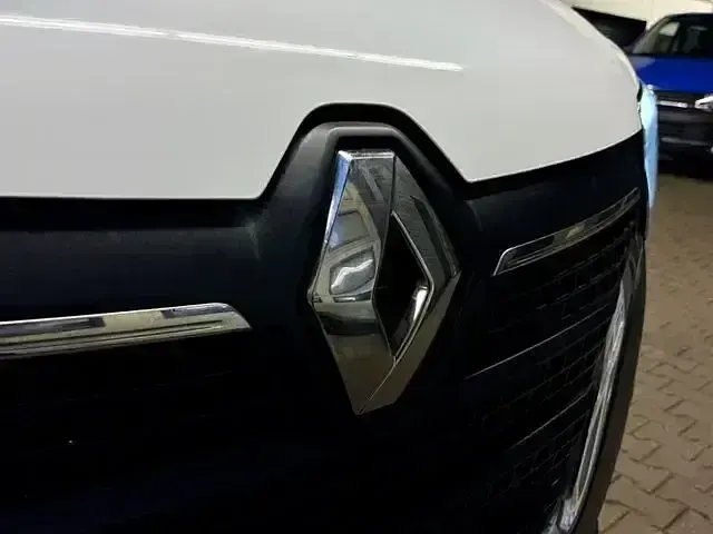Używany Renault Master 150 KM (110 kW) 2022 Biały Minivan