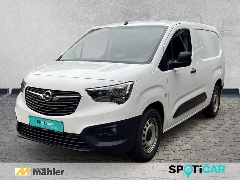 Weiss Gebraucht 2021 Opel Combo Selection Van / Kleinbus | 16.990 € (Teuer) - Bild 1/4