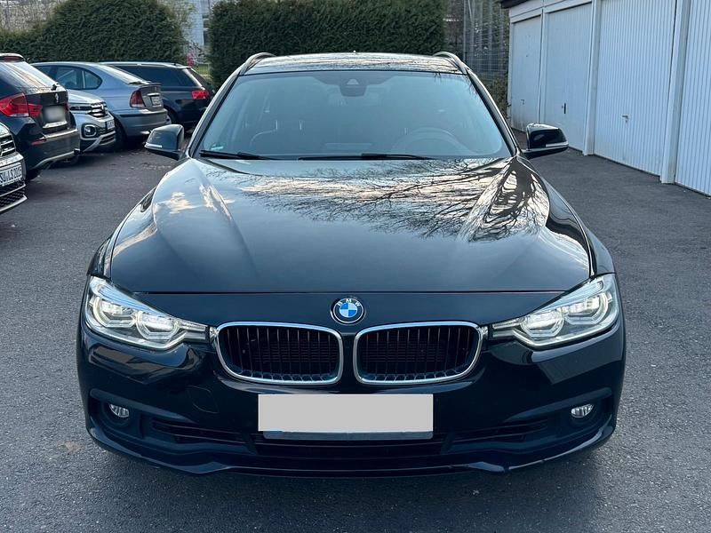 Gebraucht BMW 330 258 PS (189 kW) 2015 Schwarz Kombi