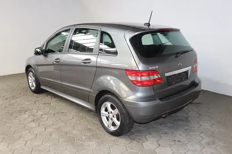 Gebraucht Mercedes B160 95 PS (69 kW) 2011 Grau Kleinwagen