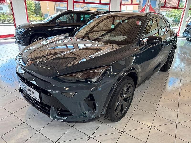 Fjordblau Neu 2025 Cupra Formentor SUV | 32.450 € (Superpreis) - Bild 1/4