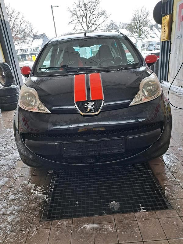 Gebraucht Peugeot 107 68 PS (50 kW) 2006 Schwarz Kleinwagen