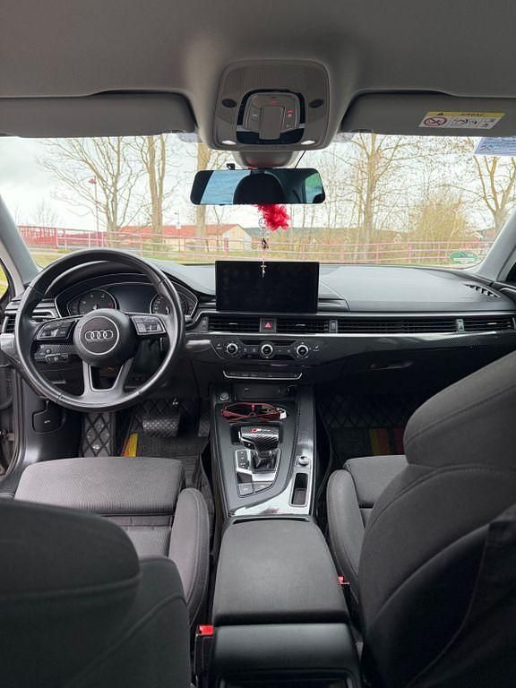 Gebraucht Audi A4 S-Line 190 PS (139 kW) 2020 Grau Kombi