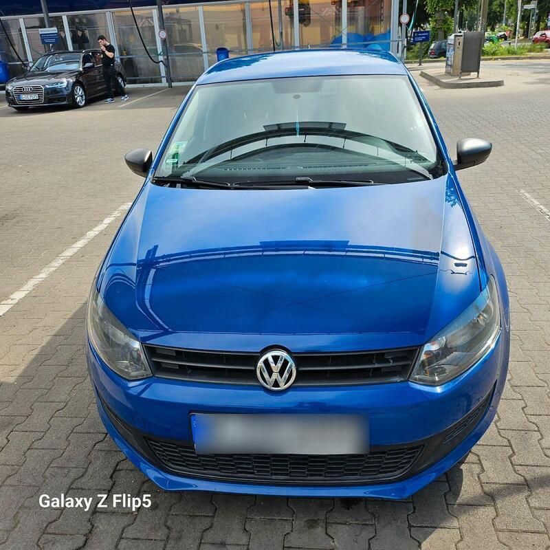 Blau Gebraucht 2010 VW Polo Trendline Kleinwagen | 2.900 € (Guter Preis) - Bild 1/4