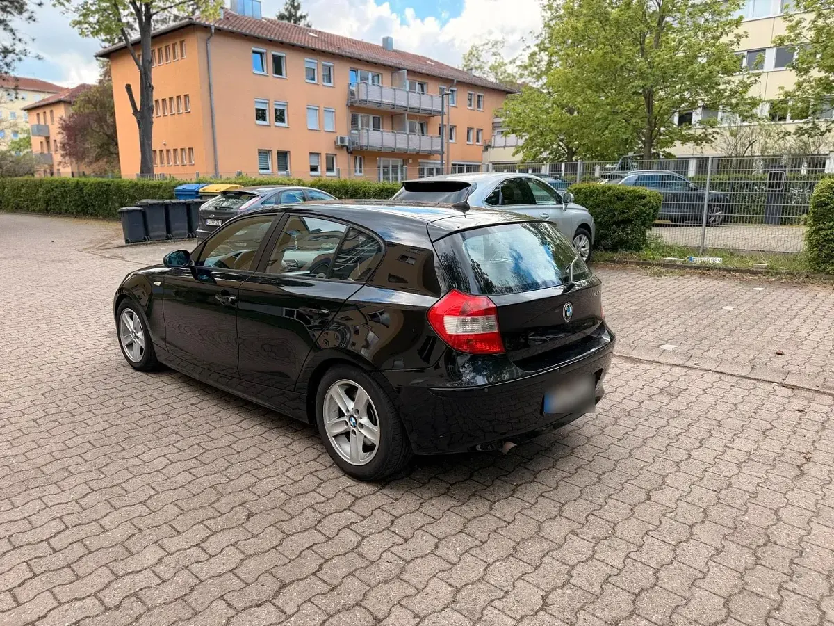 Gebraucht BMW 120 163 PS (119 kW) 2006 Schwarz Kleinwagen