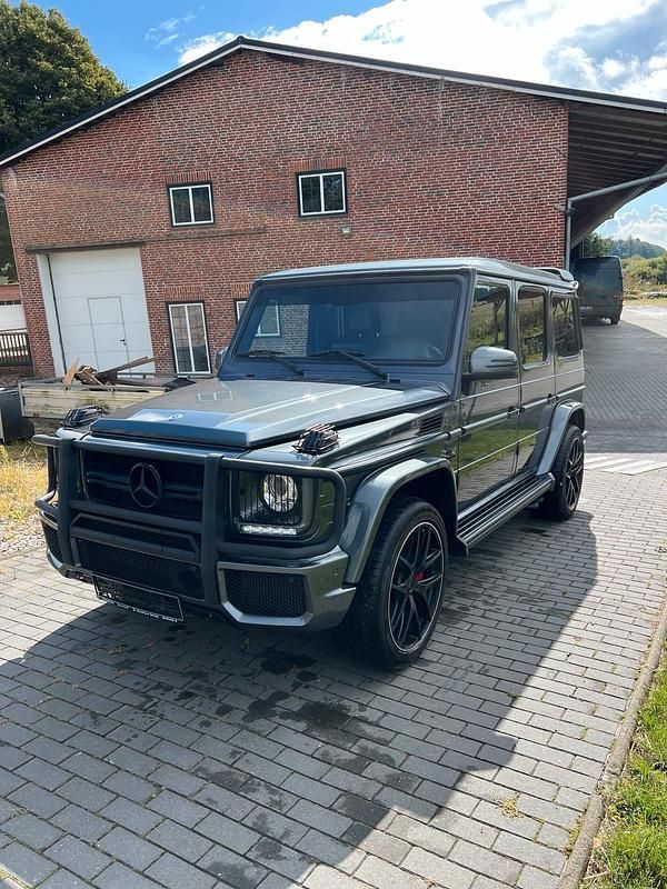 Grau Gebraucht 2016 Mercedes G63 AMG AMG SUV | 87.000 € - Bild 1/4