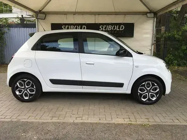 Gebraucht Renault Twingo Equilibre 65 PS (47 kW) 2023 Weiß Kleinwagen