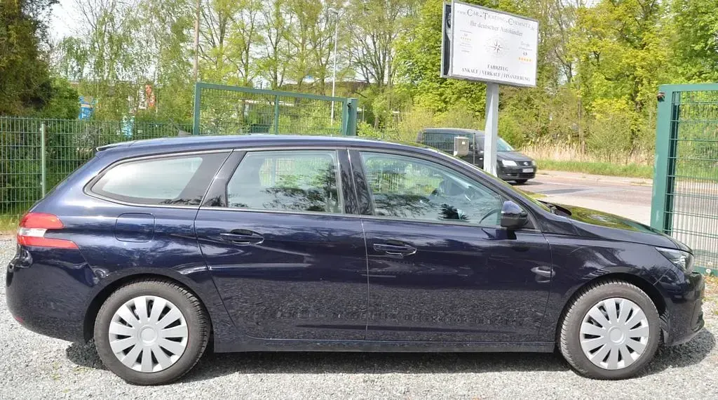 Gebraucht Peugeot 308 SW Active 131 PS (96 kW) 2020 Blau Kombi