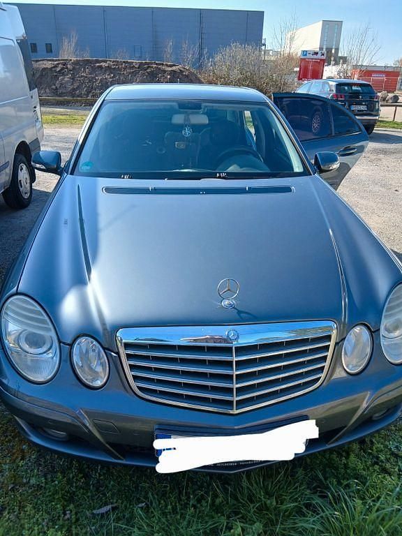 Gebraucht Mercedes E200 184 PS (135 kW) 2008 Grau Limousine