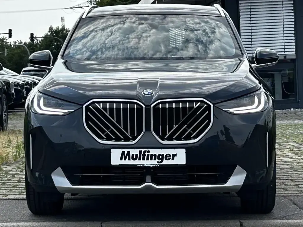 Gebraucht BMW X3 Sport Line 197 PS (144 kW) 2025 Grau SUV